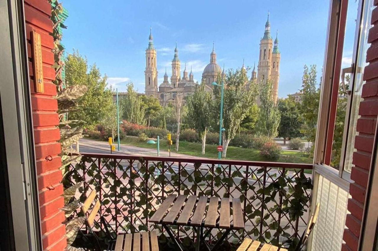 Front Views To El Pilar Comotucasa Zaragoza Buitenkant foto